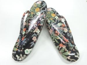 枝花模様草履（23.5センチ）